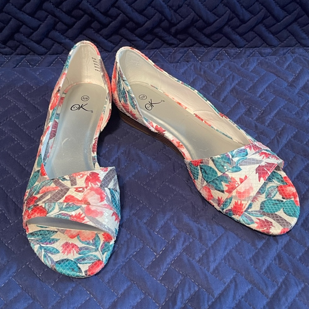 Floral sandals